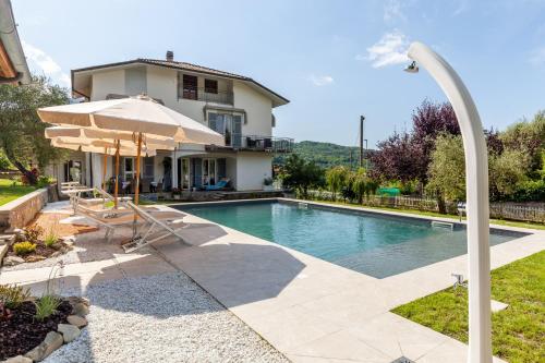 Зовнішній вигляд готелю, Villa La Lanterna Bianca a Bagnone in Баньоне