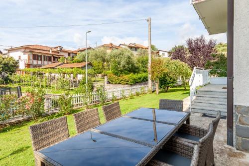 Зовнішній вигляд готелю, Villa La Lanterna Bianca a Bagnone in Баньоне