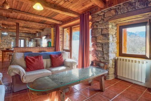 2 bedrooms, 3 beds