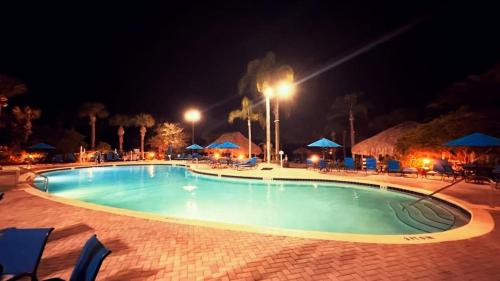 Bahama Bay Resort- Near Disney-pools & Beach for 6 in Davenport