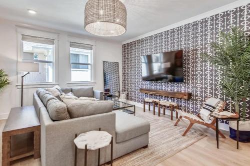Beautiful Luxury Renovation 5 minutes to Downtown – khách sạn tại Đông Nashville