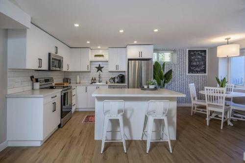 Boho Bliss - Just steps away from the Hospital in Prince George (BC)