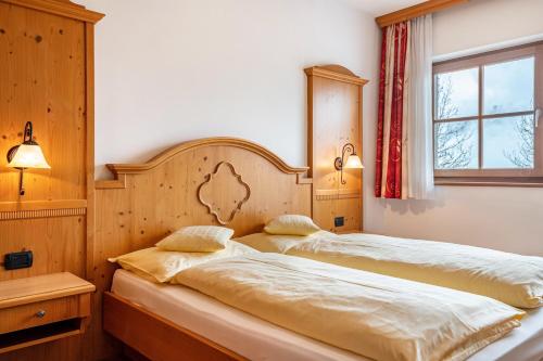 2 bedrooms, 3 beds
