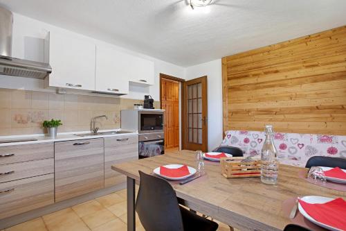 Kitchen, Maison Le Cre Appartamento 3 in Introd