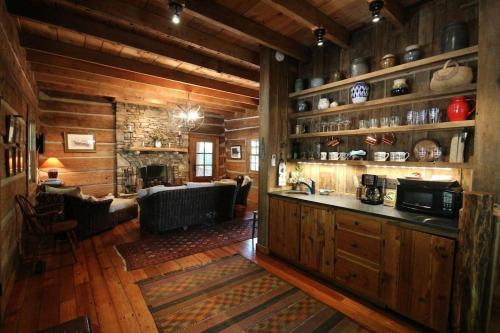 Sarah`s Cabin in Pisgah Forest, USA