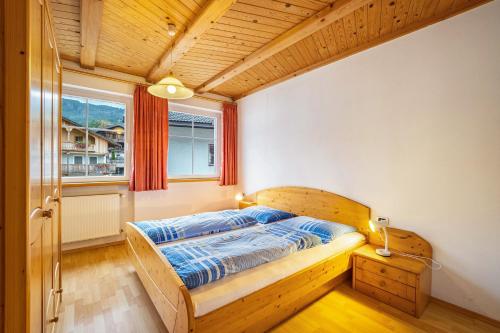  Kuenz Dolomites App Drau in Innichen
