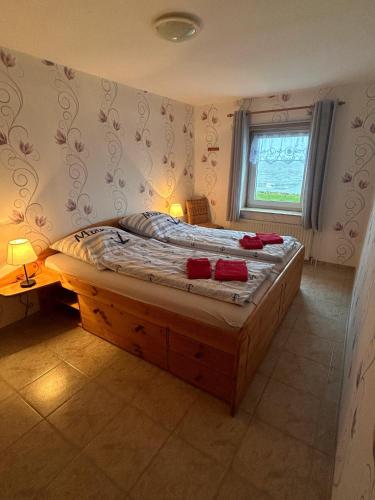 2 bedrooms, 2 beds