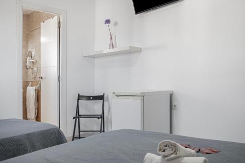 Hostal Avenida - image 2