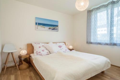Sunny Appartment - image 12
