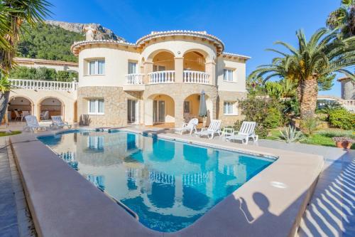 Villa Cucarres 3