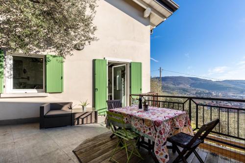 Exterior view, La Casa In Collina Con Vista in Marzana