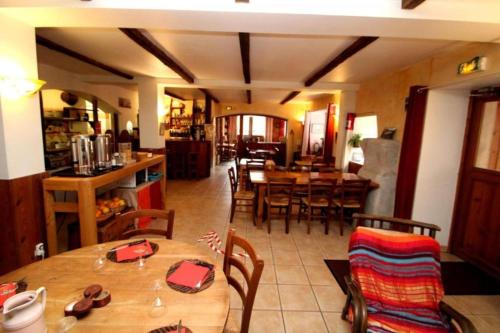 Viesnīcas āriene, Petite auberge in Aiguilles