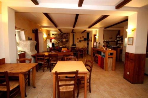 Viesnīcas āriene, Petite auberge in Aiguilles
