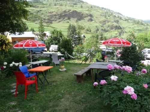 Viesnīcas āriene, Petite auberge in Aiguilles