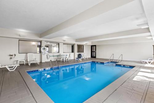 Rodeway Inn Tahlequah - image 2