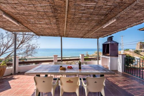 Exterior view of Casa del Pipa con vistas al mar
