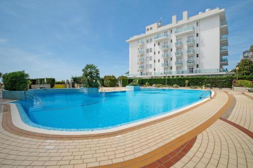 Oasis 38 Pool e Balcony I Immobilux, Lido di Jesolo