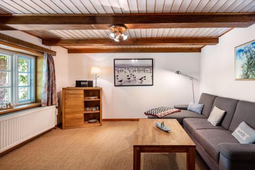 2 bedrooms, 2 beds