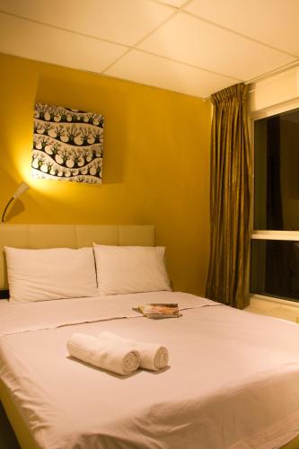 7 Star Hotel Room Type - Deluxe Queen Room