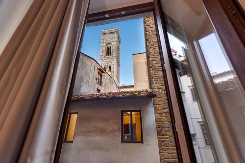 Your house at the Duomo Room Type - Apartment with Shower