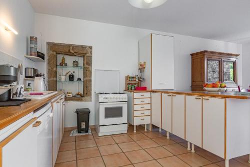 Konyha, Typical House Completely Renovated in Saint-Alban-d'Ay