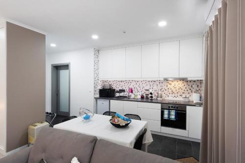 ห้องครัว, 58 Studio in ริเบรา กรานเด