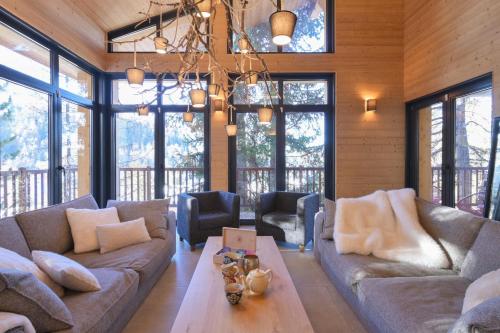Chalet avec Piscine La Plagne – khách sạn tại La Plagne