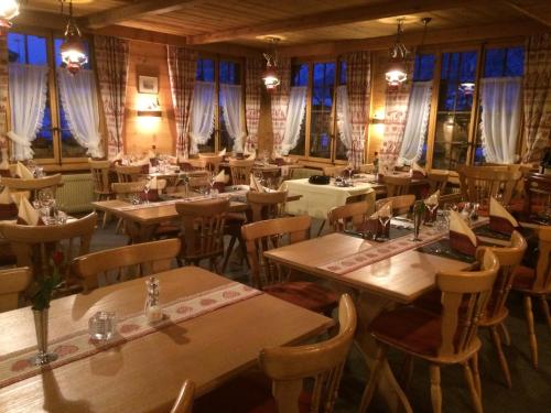 餐廳, 懷德霍恩酒店 (Hotel Wildhorn) in 勞恩倫貝格斯塔德