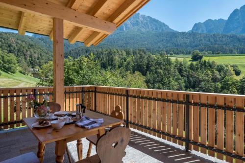  Chalet Kasch Apartment Berg in Völs am Schlern