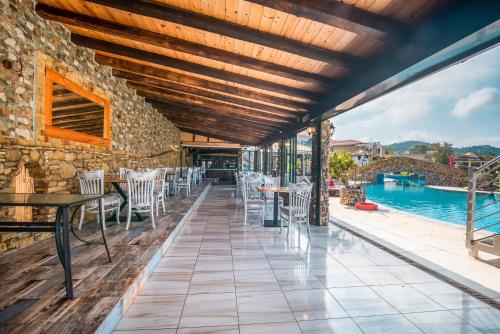 Mirage Arillas Studio Type A2 2