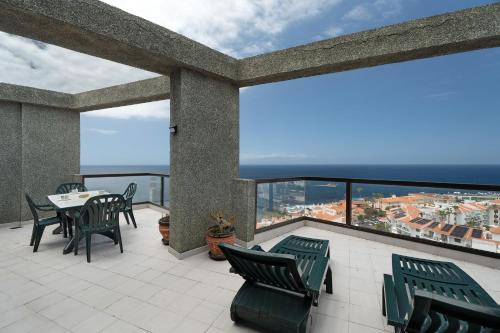 Al Mar Los Gigantes - image 5
