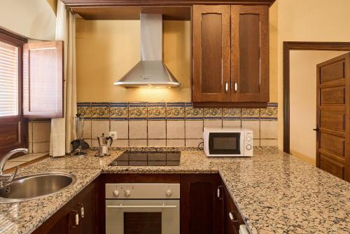 virtuve, Apartamentos Valsequillo Córdoba (Apartamentos Valsequillo Cordoba) in Penarroya Pueblonuevo