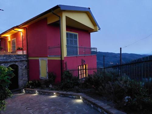 Viesnīcas āriene, Agriturismo Il nido tra gli ulivi in Lucinasco