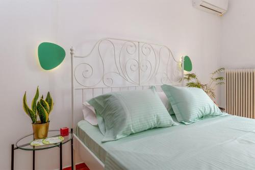 Modern Cosy Apt - image 30