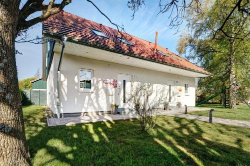 Viesnīcas āriene, Feriendoppelhaus Frühling (Feriendoppelhaus Fruhling) in Stakendorf