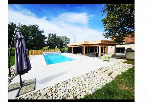 Maison 9 personnes pour les événements sportifs (Maison 9 personnes pour les evenements sportifs) in Saint-Gervais-en-Belin
