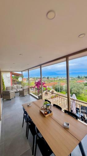 Calma House Luxury by the Sea Chalkoutsi Oropos in Chalkoutsi (Attiki)