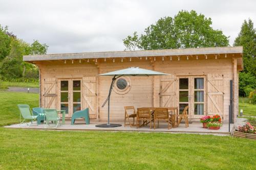 Chalet 4 pers Landeleau 2kms canal gîte à louer Spézet