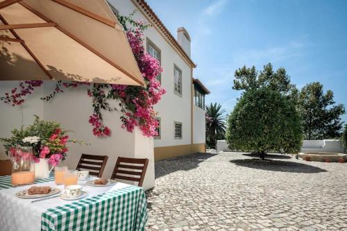 ทัศนียภาพภายนอกโรงแรม, Quinta da Donalda in เปนินา