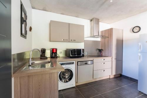 virtuve, Petit gîte de Tante Berthe (Petit gite de Tante Berthe) in Camaret-Sur-Aigues