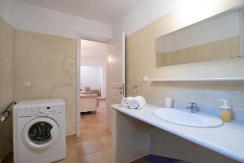 Blue Xenia Villas Paros - image 2