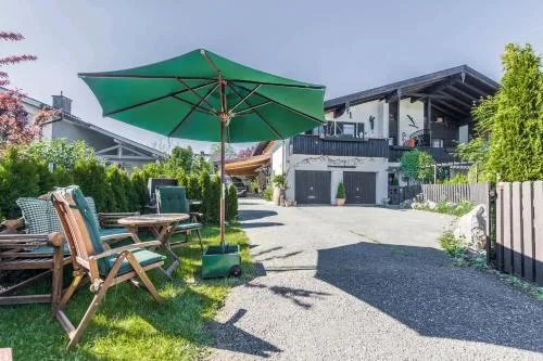 Zwischen Chiemsee und Bergen Ug in Bernau am Chiemsee, Deutschland