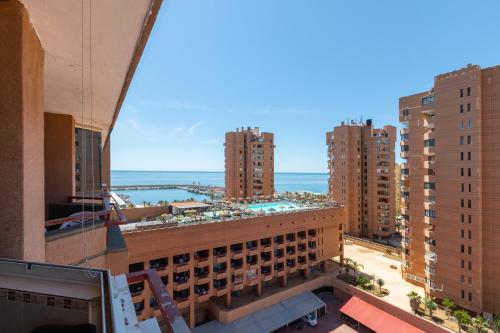 Sunny one bedroom apartment - image 5