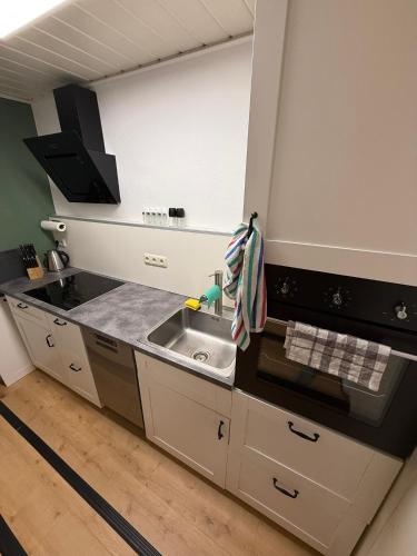 virtuve, Ferien- und Handwerkerwohnung in Romhild