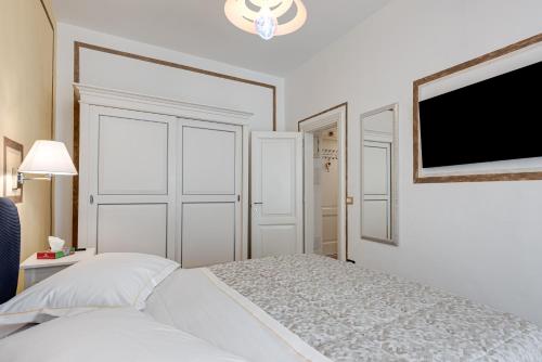 Romantic Apartment Ponte Vecchio - image 8