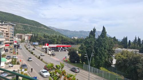 VUK's 5 min from the BEACH Two-Bedroom Apart