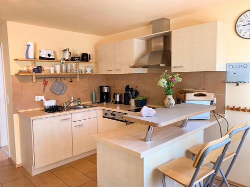 virtuve, Ferienwohnung Wadle in Gleisweiler