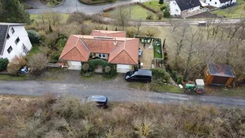 Mediterranes Gelbes Haus Pool Sauna in Königheim, Deutschland