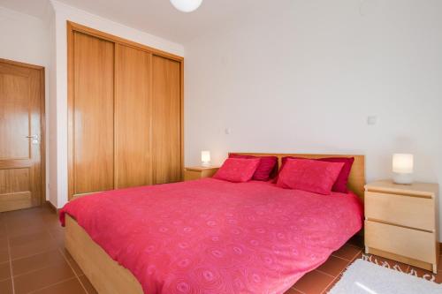 Meia Praia Beach Apartment - image 13
