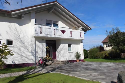 Exterior view, Ferienwohnung am Wiesenweg in Frankenried